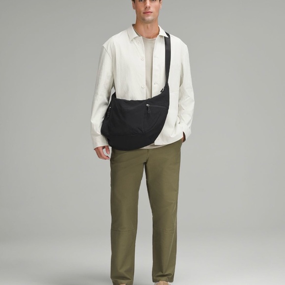 Lululemon Large Slouchy Sling Bag 13L NWT - Picture 8 of 12